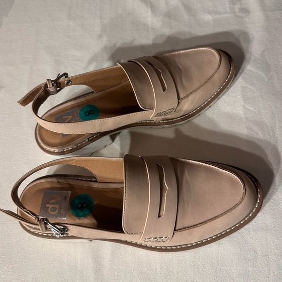 Dolce Vita Loafers W/Straps. Size 8 - Picture 2 of 6